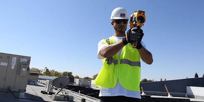 Four Innovative Ways Solar Professionals Can Use Emerging Technology in Field Service