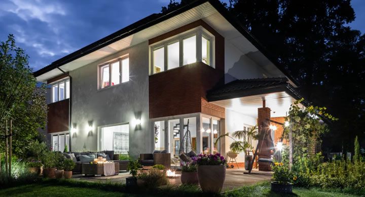 Battery Powered Generator vs Solar Powered Generator: What is the Difference?